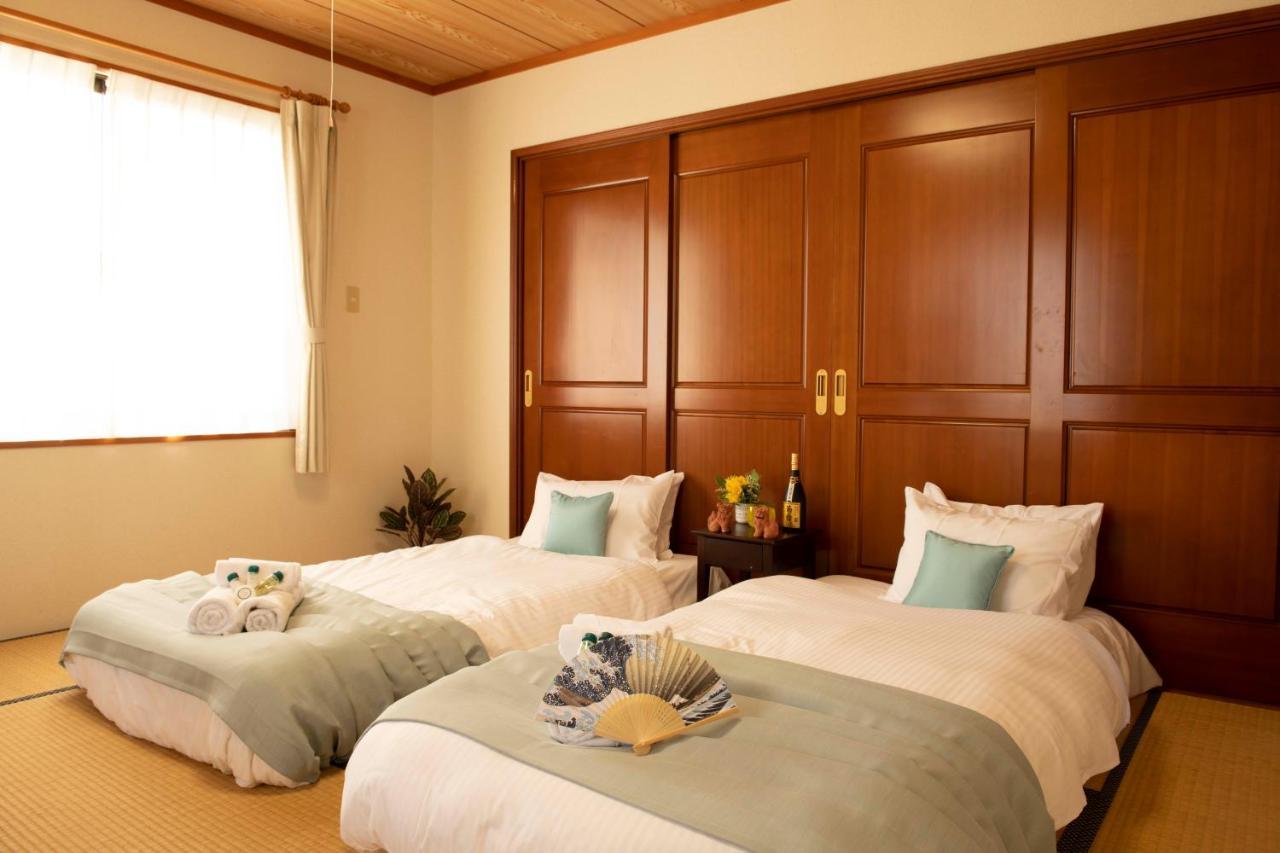 Miyakojima White House Villa Exterior photo